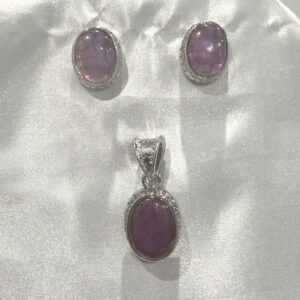 Purple/Lavender pendant and earring set